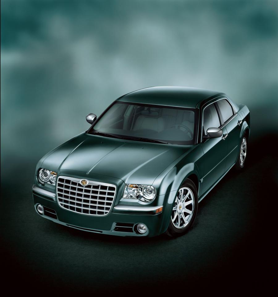  Chrysler 300C Concept 2003 года  (фото 7 из 69)